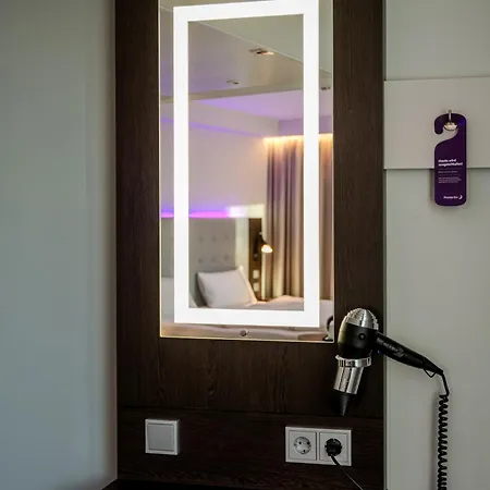Premier Inn Hamburg City Hammerbrook-3